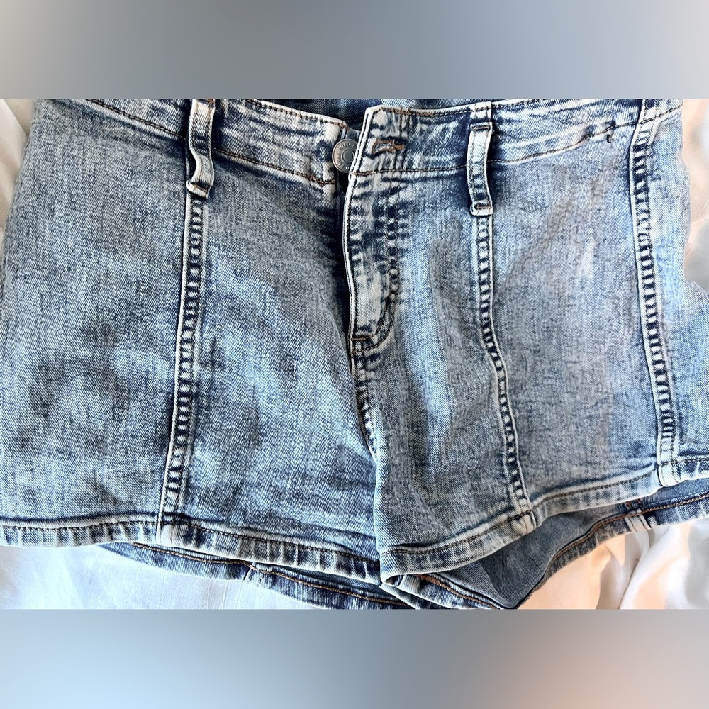 Super high rise short